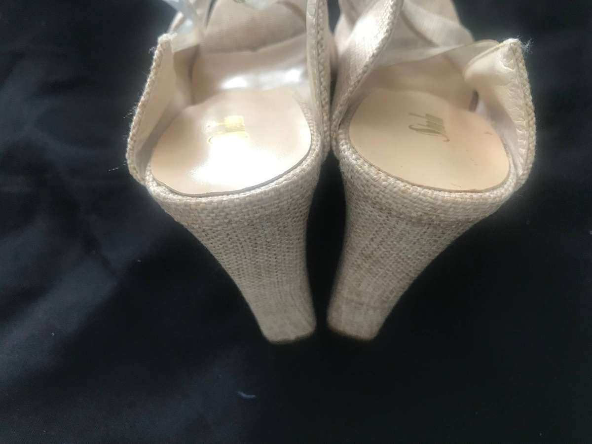 Beige Dream pair Platform Chunky Block heels size 7