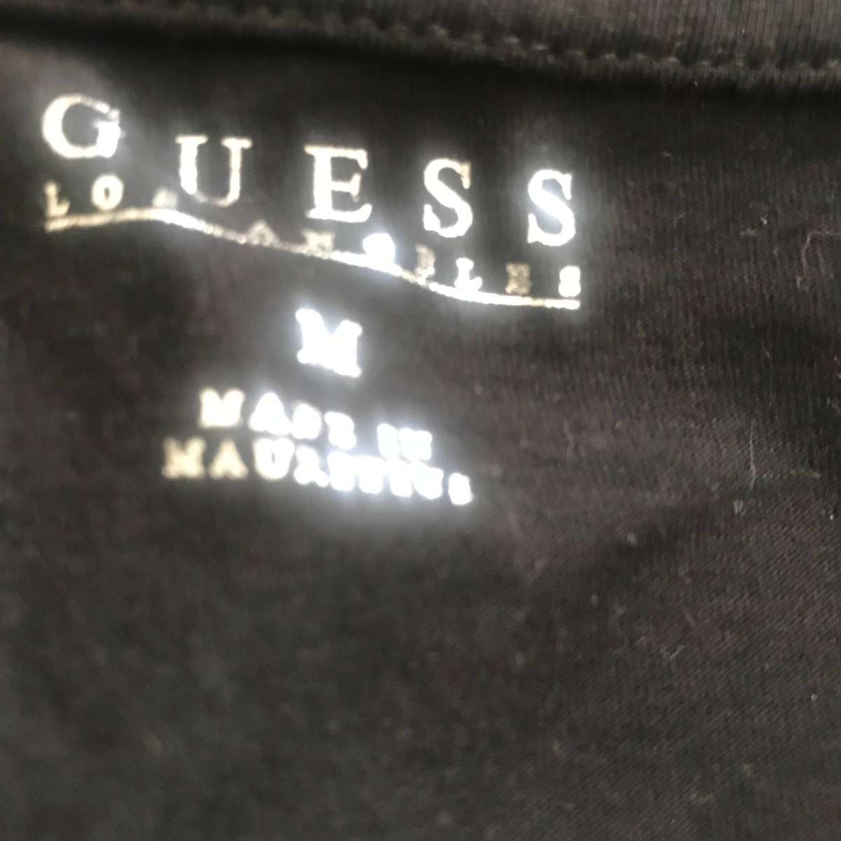 GUESS t-shirt size medium NEW