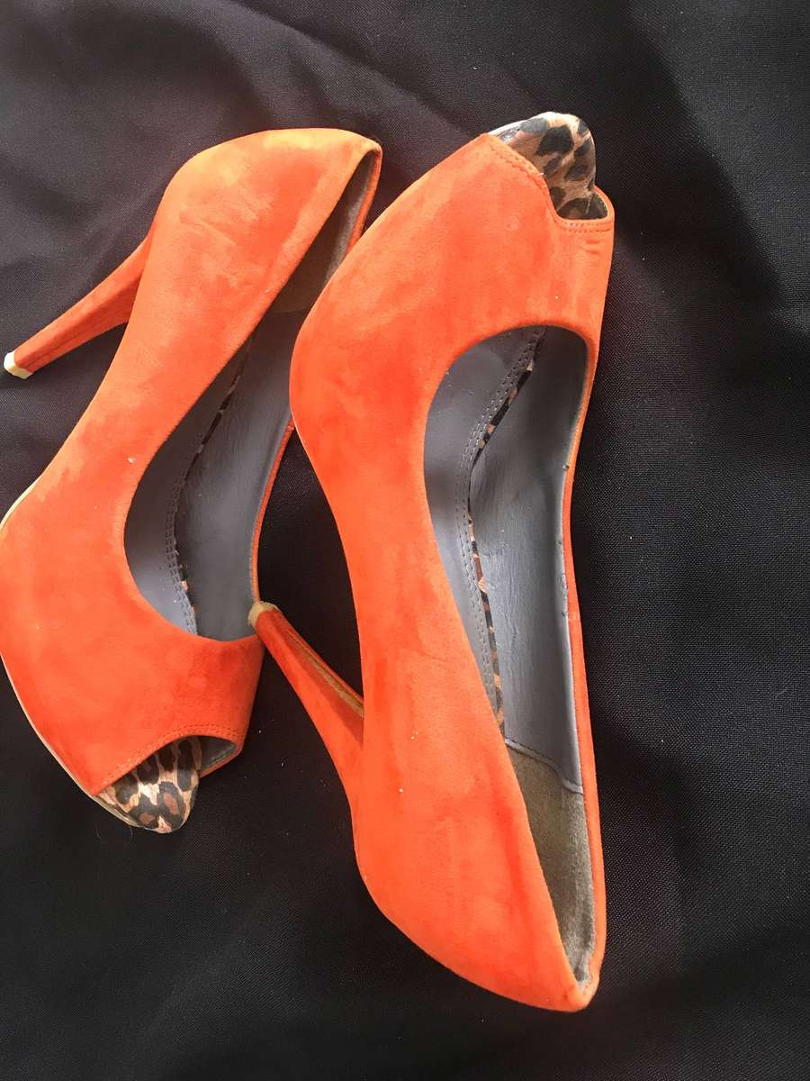 Stilettos Orange size 7