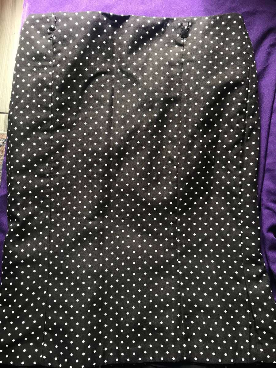 Polkadot Finnigans Truworth skirt size 38