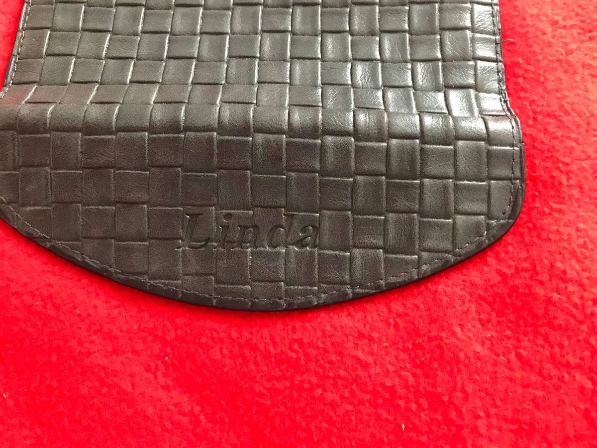 Grey Wallet  and bankcard holder name engraved Linda