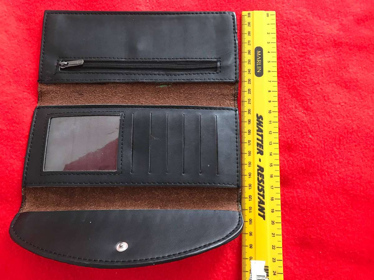 Grey Wallet  and bankcard holder name engraved Linda