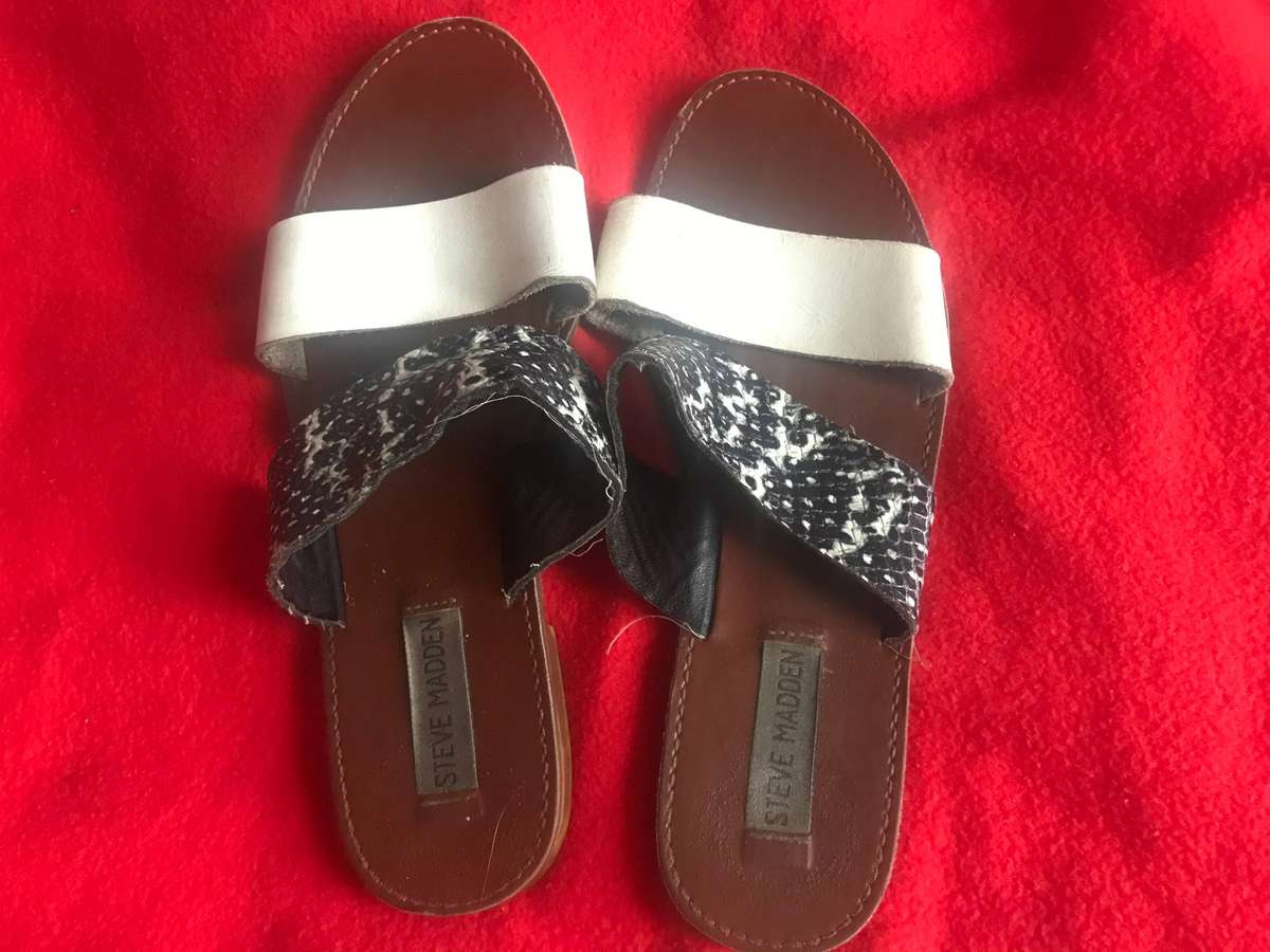 Sandals x 3 pairs size 39