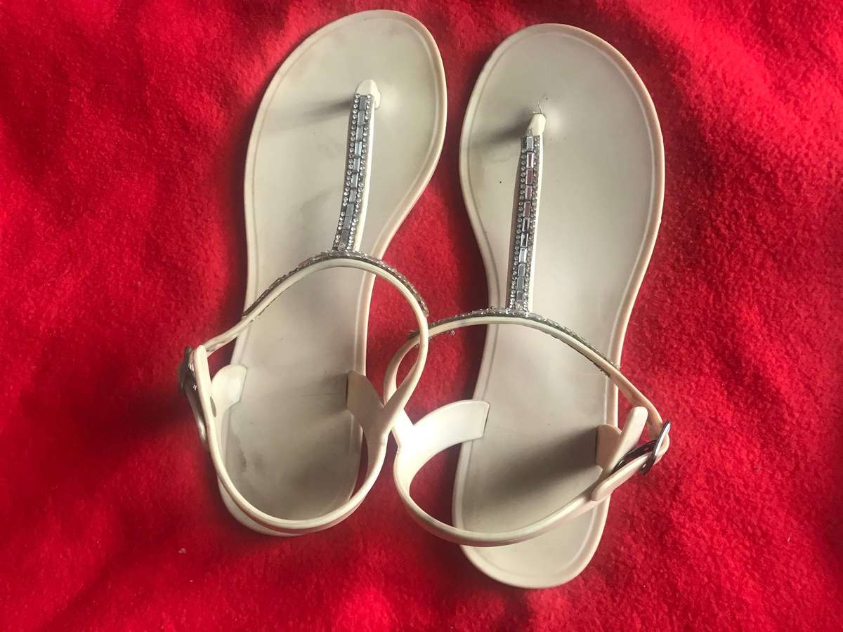 Sandals x 3 pairs size 39
