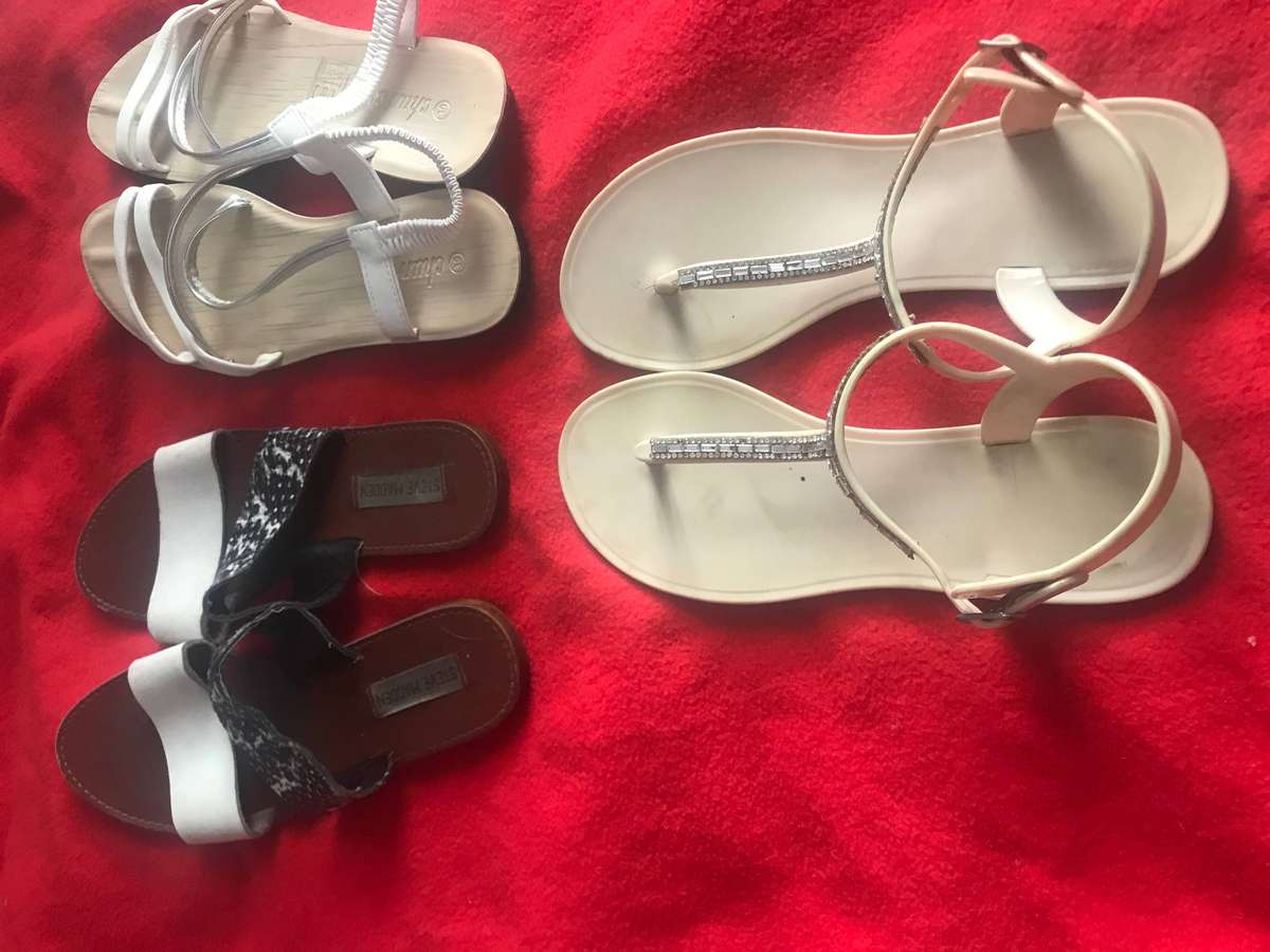 Sandals x 3 pairs size 39