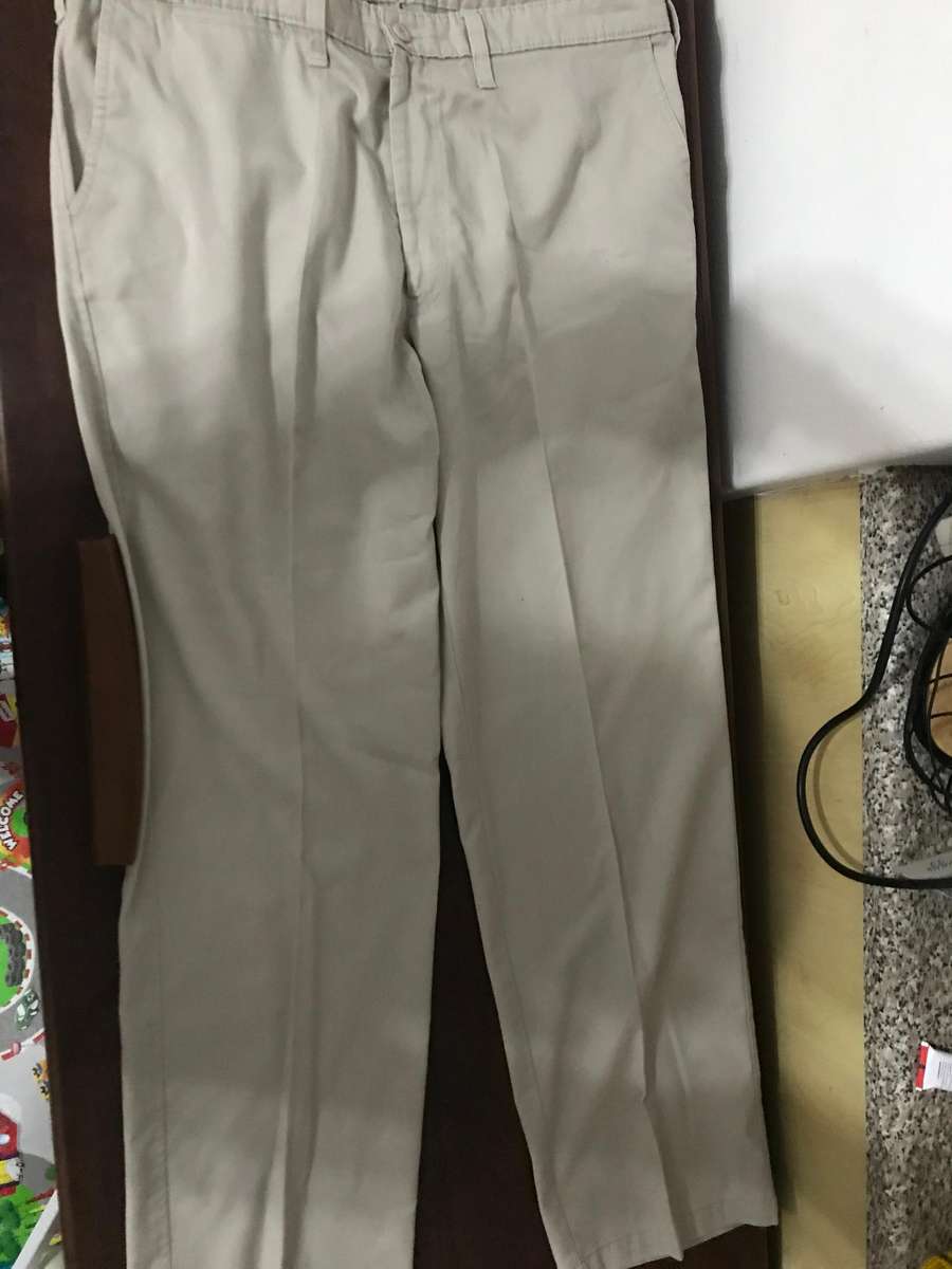 Mens Sterling nylon cargo trousers size 97
