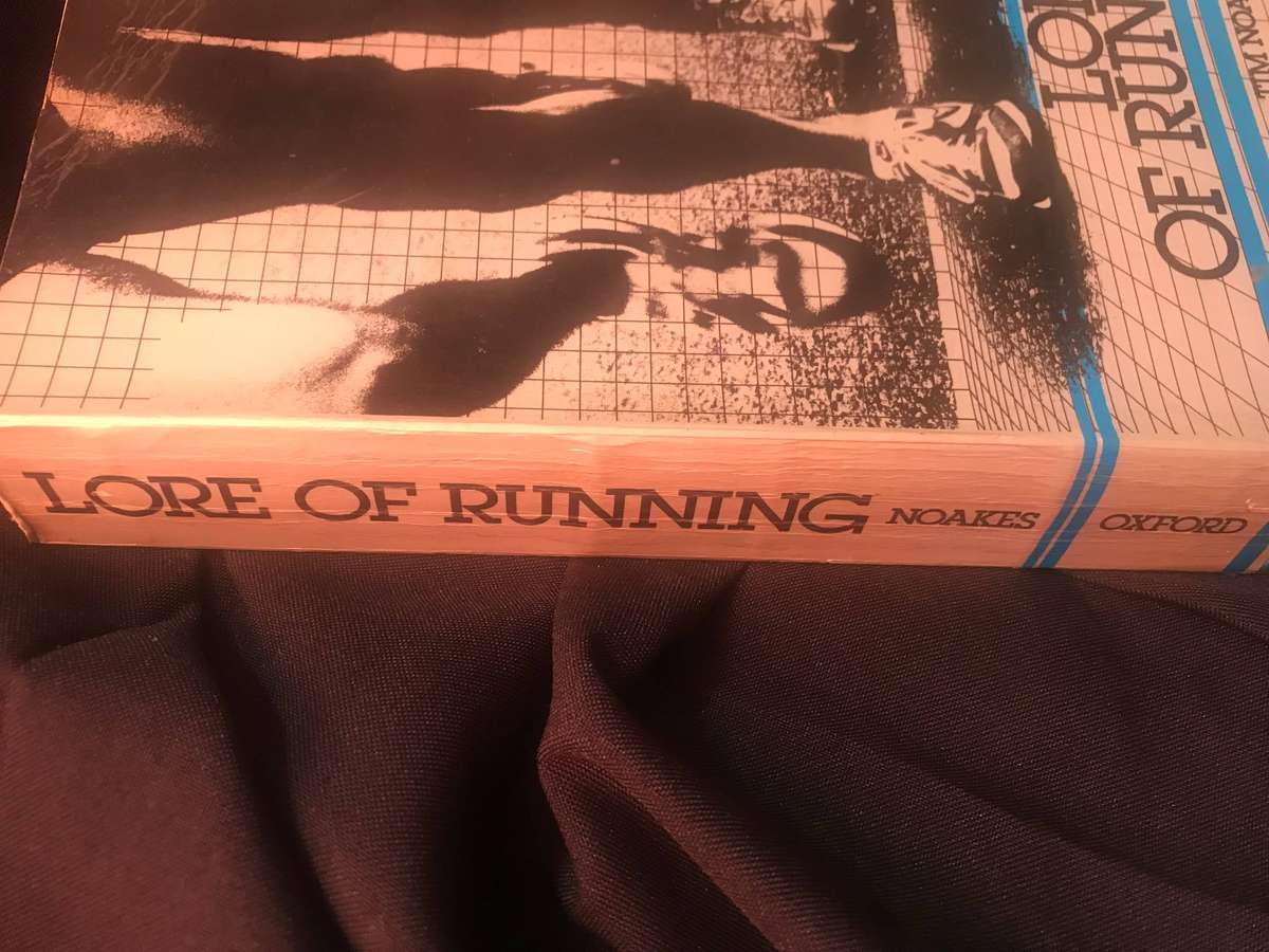 Lore of Running by Tim Noakes