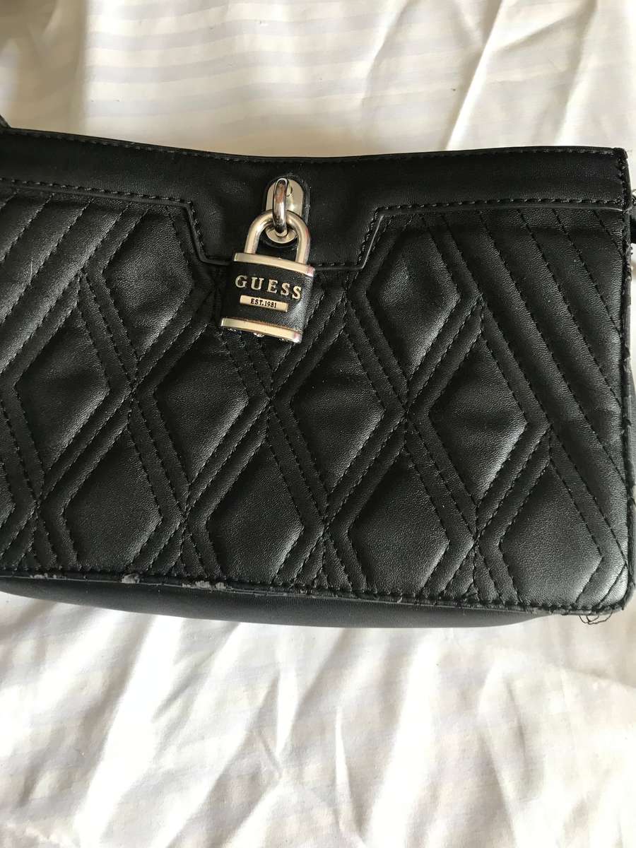 Guess bag beautiful lock decor used second hand