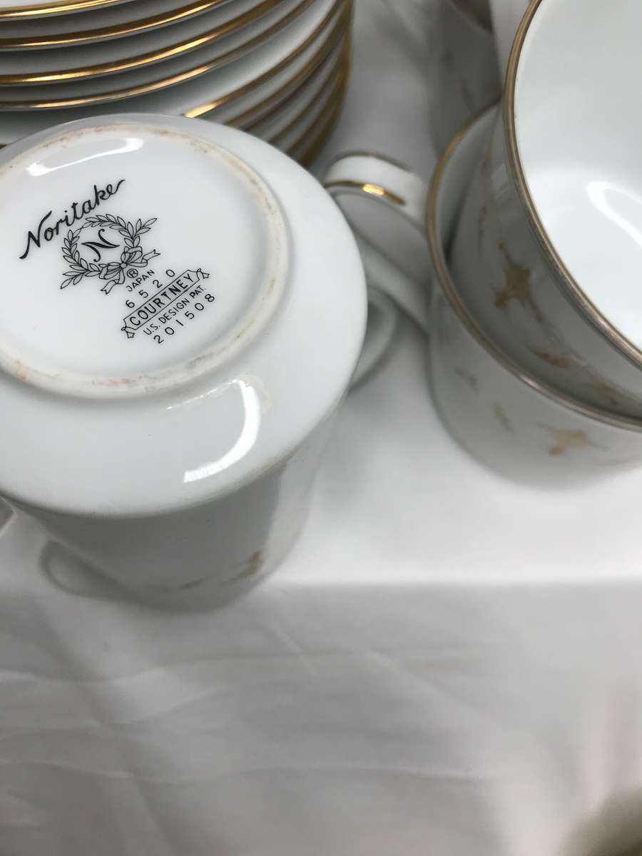 Noritake 6520 Tea set 12 cups and 12 sauces with milk and sugar jar