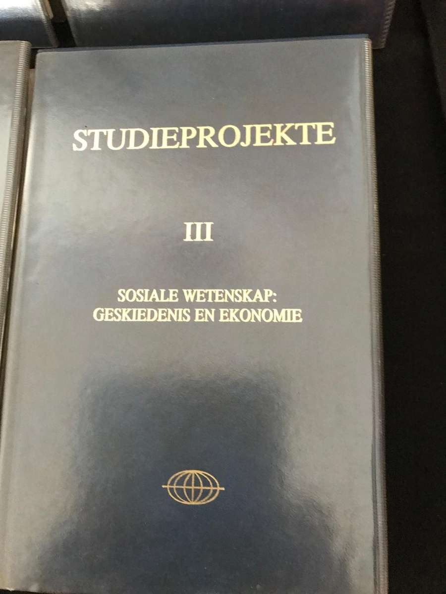 Studieprojekte Deel 1-4 Dr C.F Albertyn