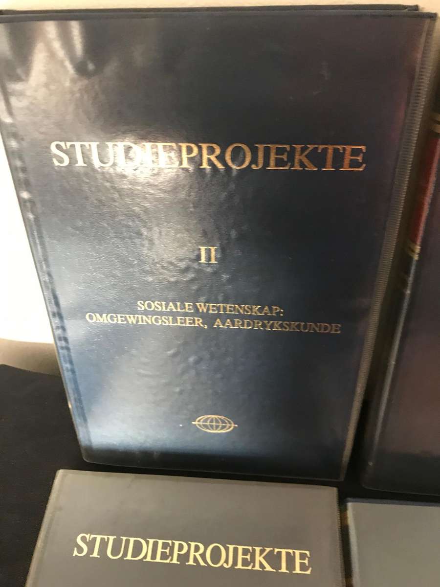 Studieprojekte Deel 1-4 Dr C.F Albertyn