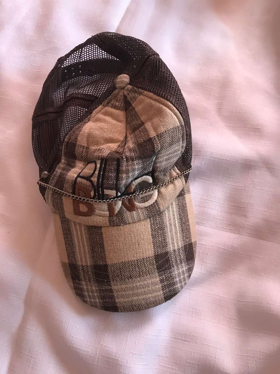 Vintage Billabong Spell Out Plaid Pattern Trucked Hat