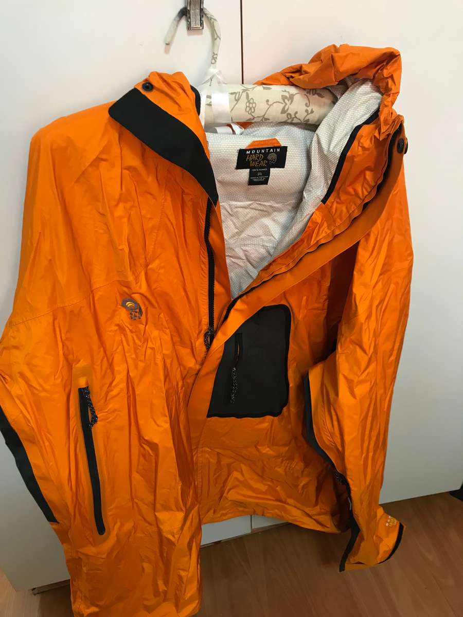 Mountain Hard Wear Jacket size xxL Mens Rain proof insulation