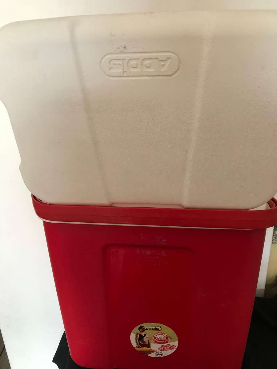 Adidas cooler box