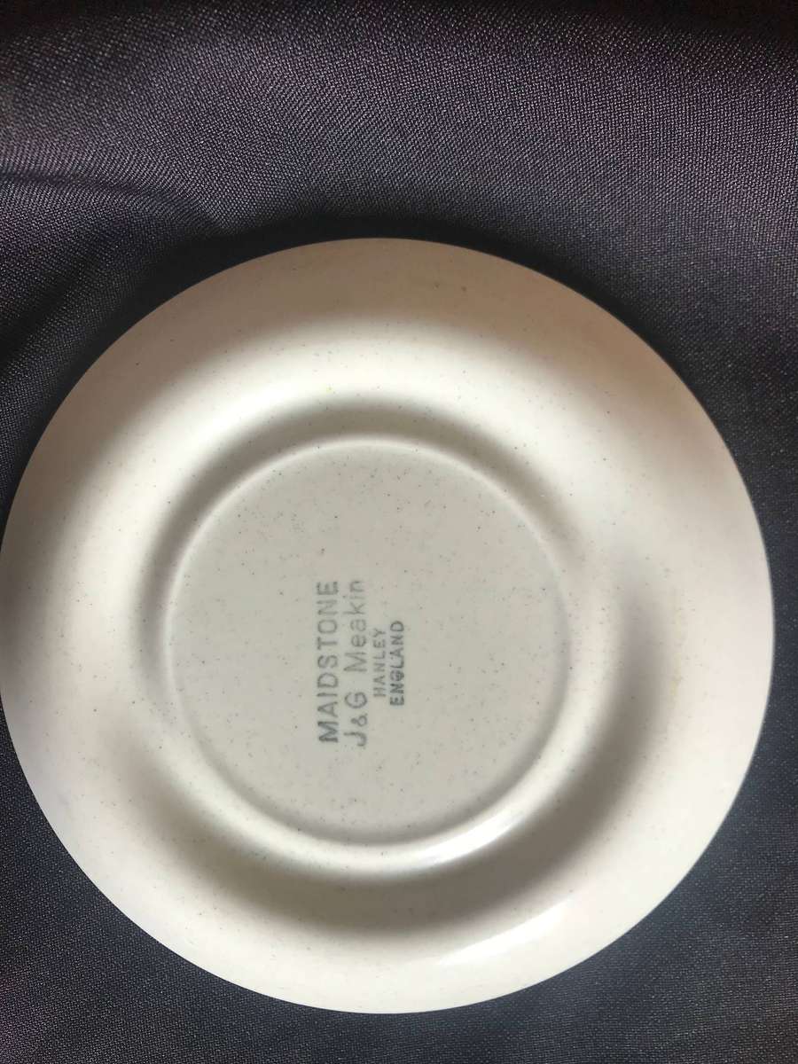 Maidstone J & G Meakin Hanley England 6 saucers