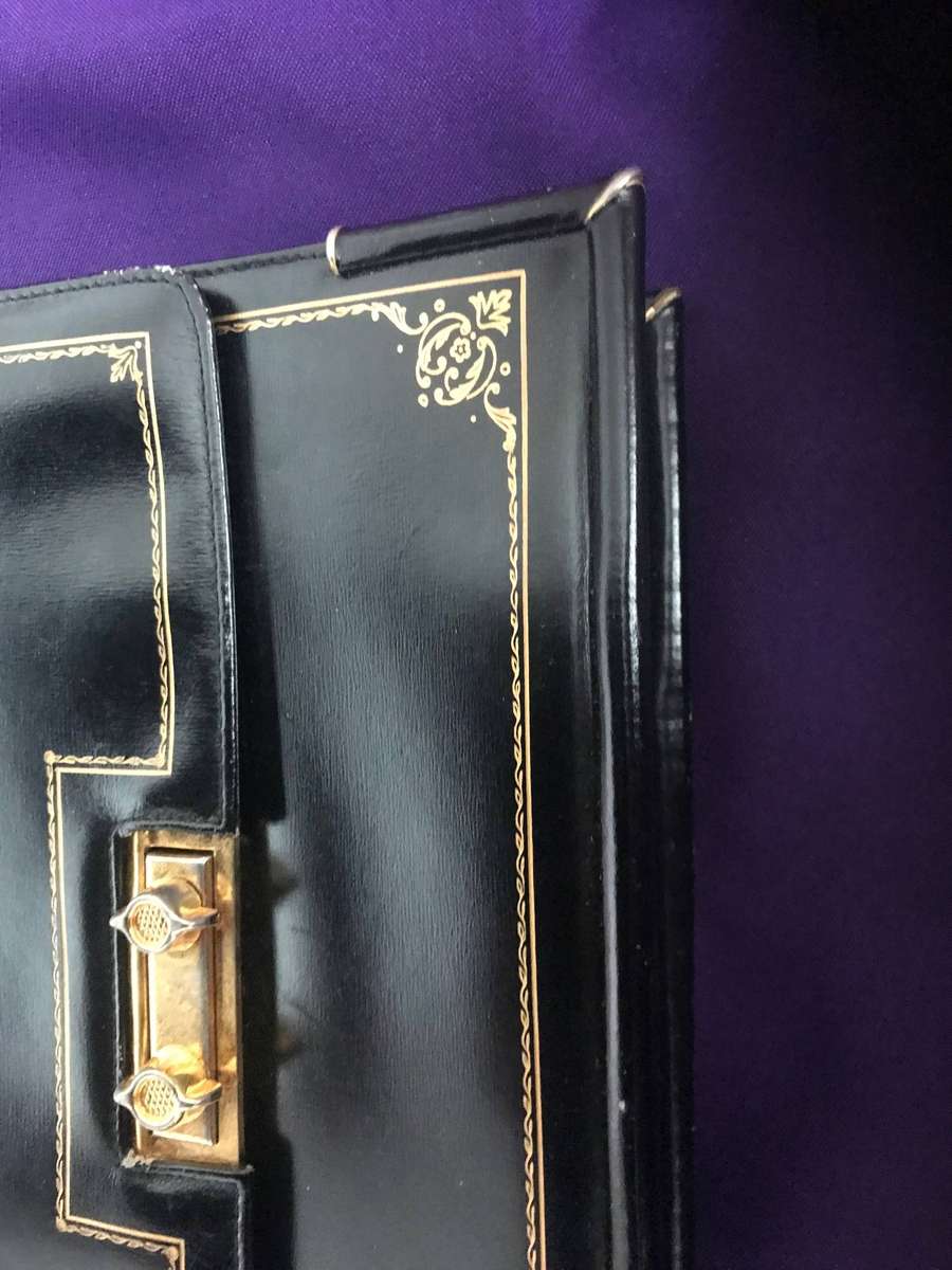 Vintage beautiful black ladies handbag