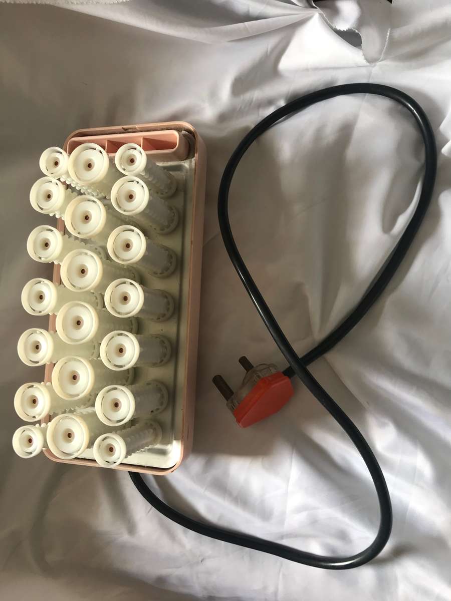 Vintage Clairol Custom Caresetter Electric Hot Hair Rollers Curlers 20