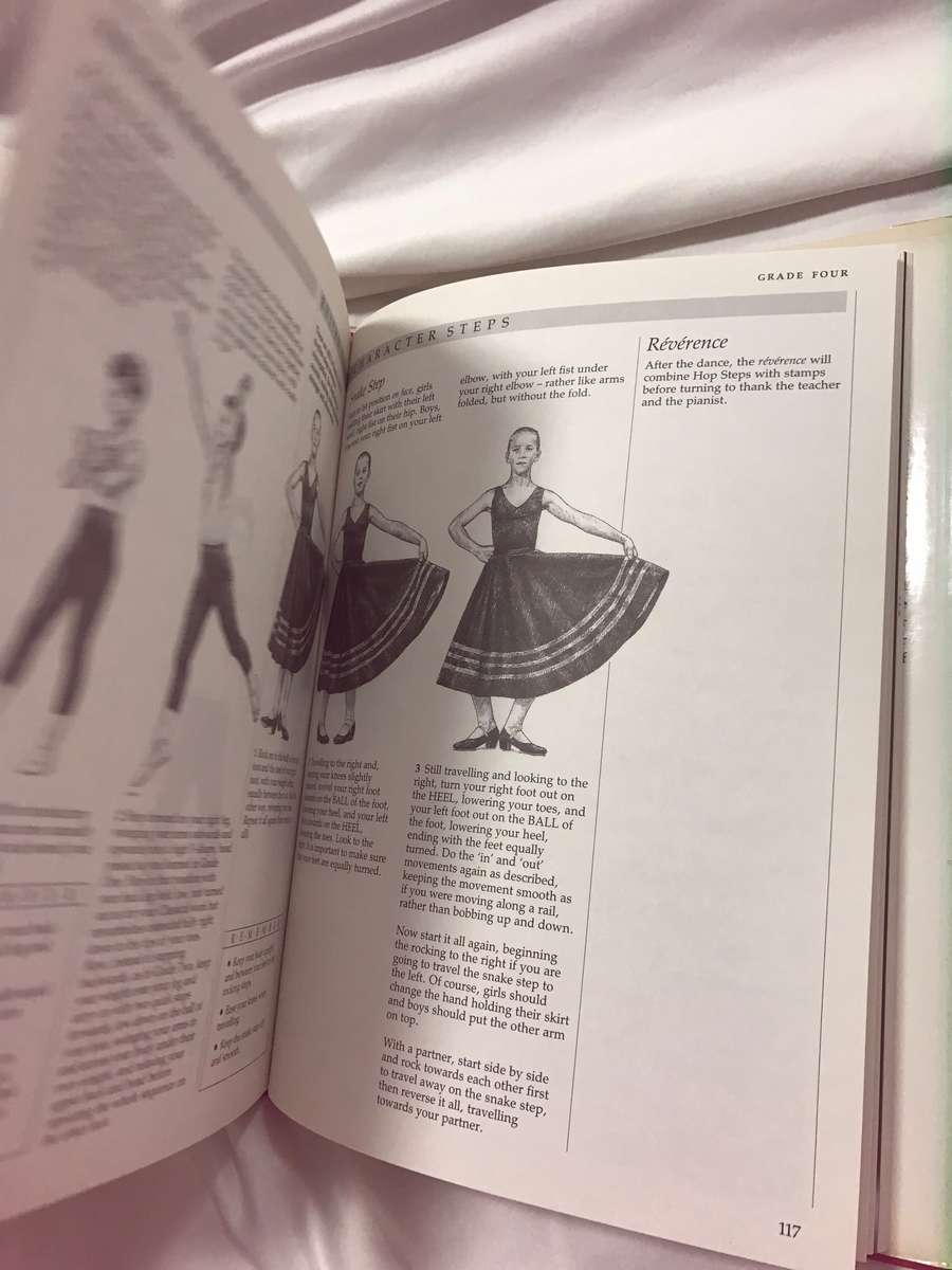 Step by step Ballet class Royal Academy of Dancing An illustrated guide to official ballet syllabus
