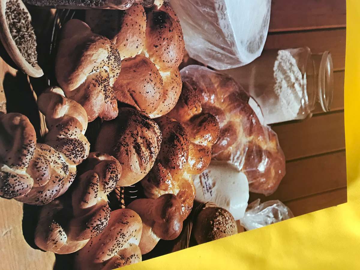 Die Volledige Brood Boek meer as 200 tradisionele resepte van oor die hele wereld hardcover