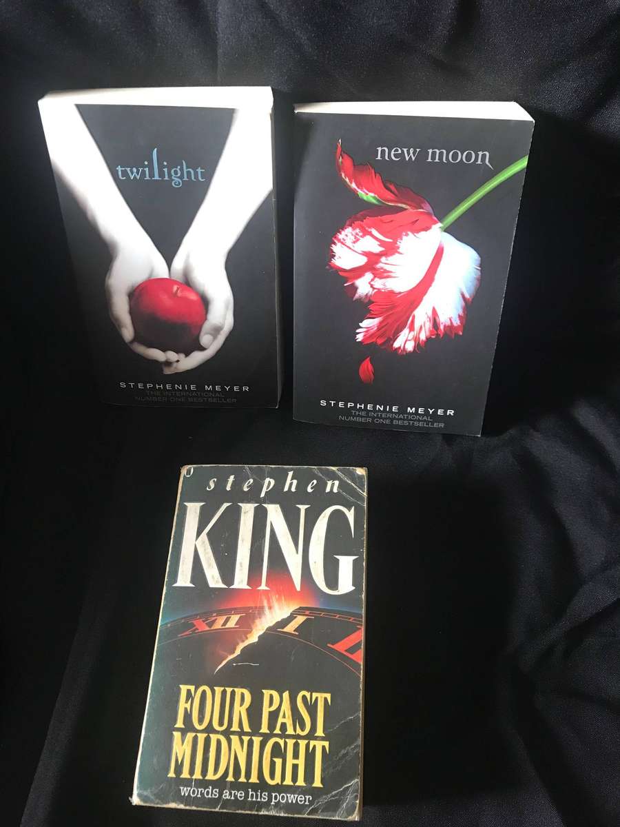 Stephenie Meyer Twilight and New Moon & Stephen King Four Past Midnight