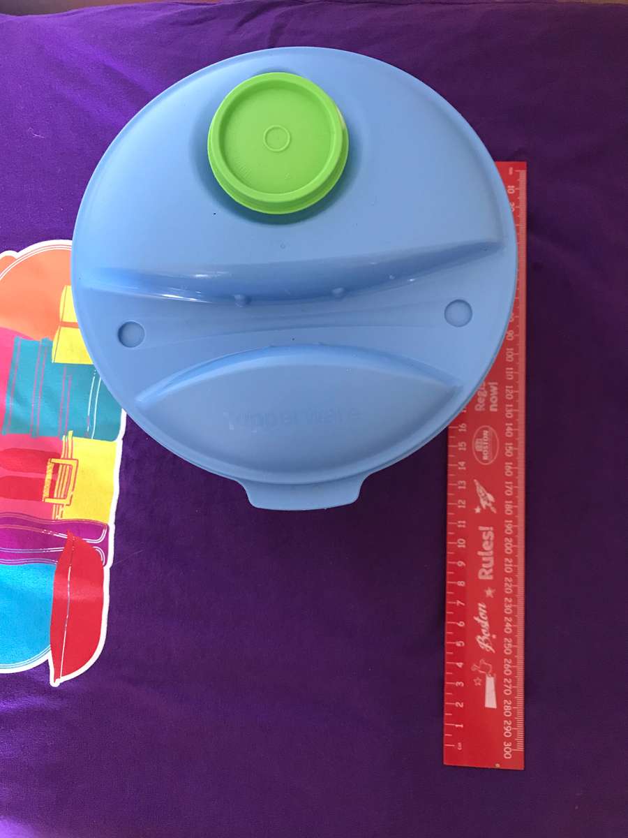 Tupperware lot 3