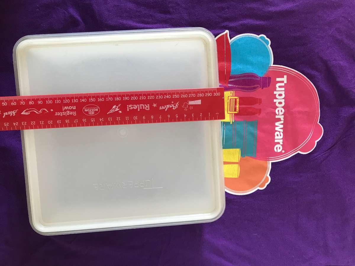 Tupperware lot 3