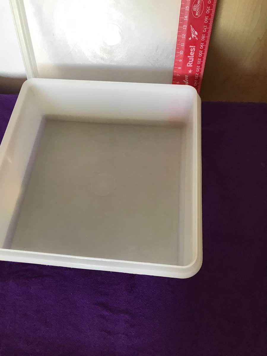 Tupperware lot 3