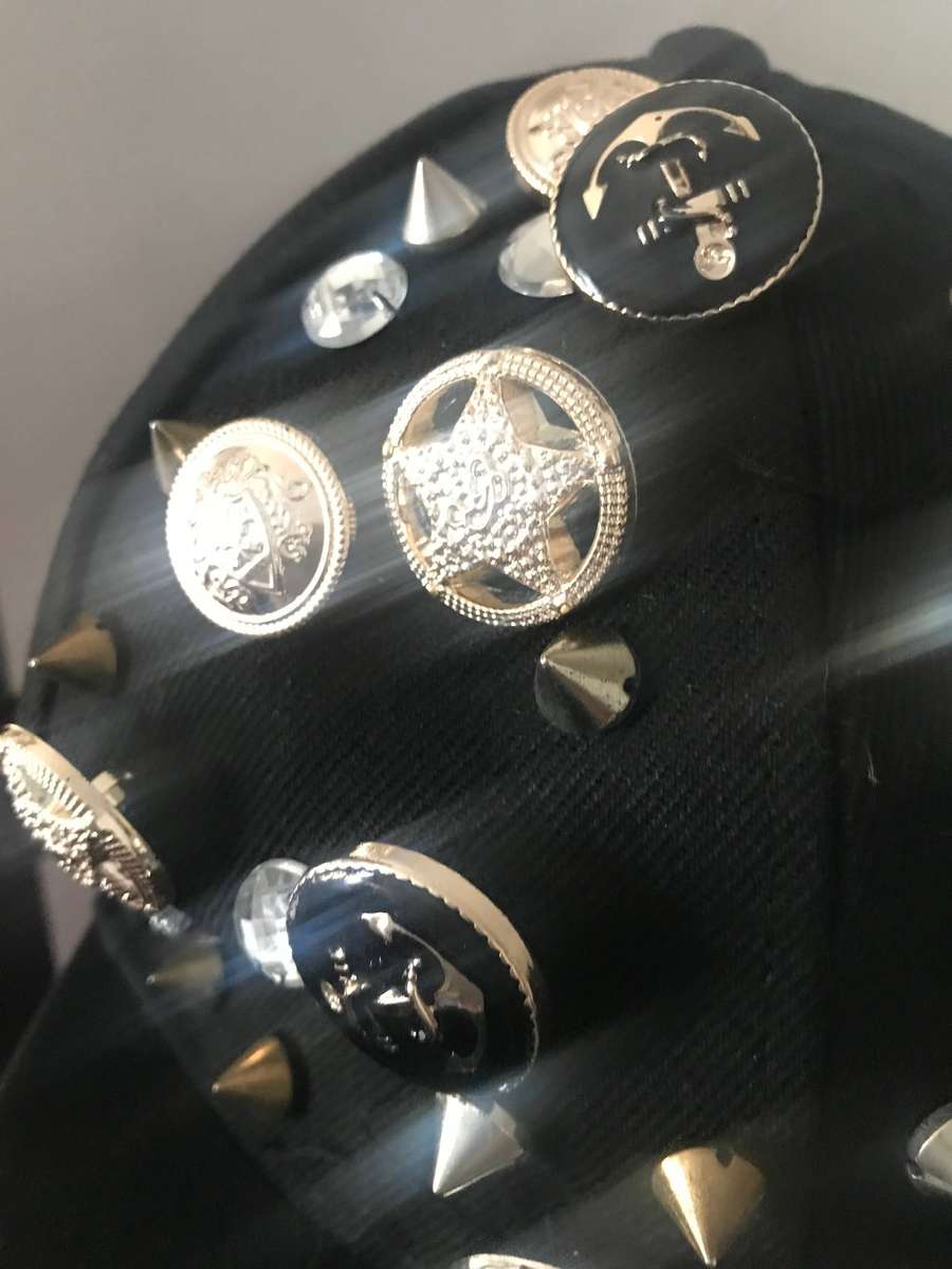 Streetwise hip-hop Cap