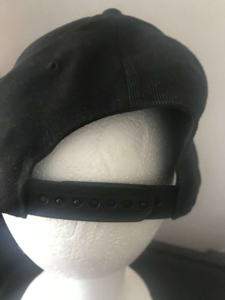 Streetwise hip-hop Cap