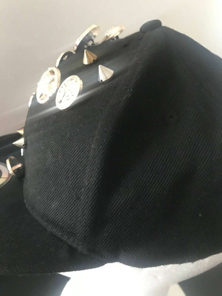 Streetwise hip-hop Cap