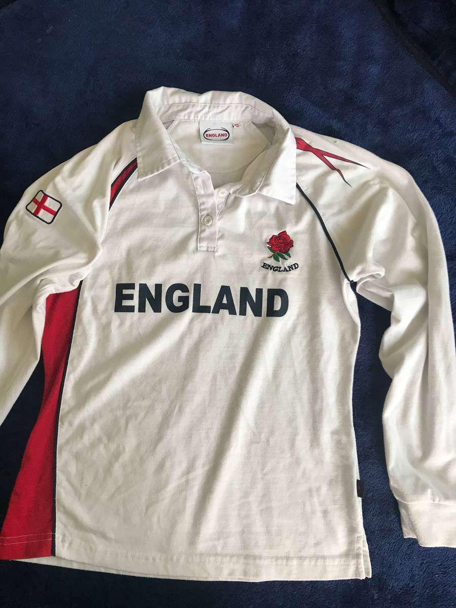 England  nr 10 Rugby shirt size 12 years old long sleeve