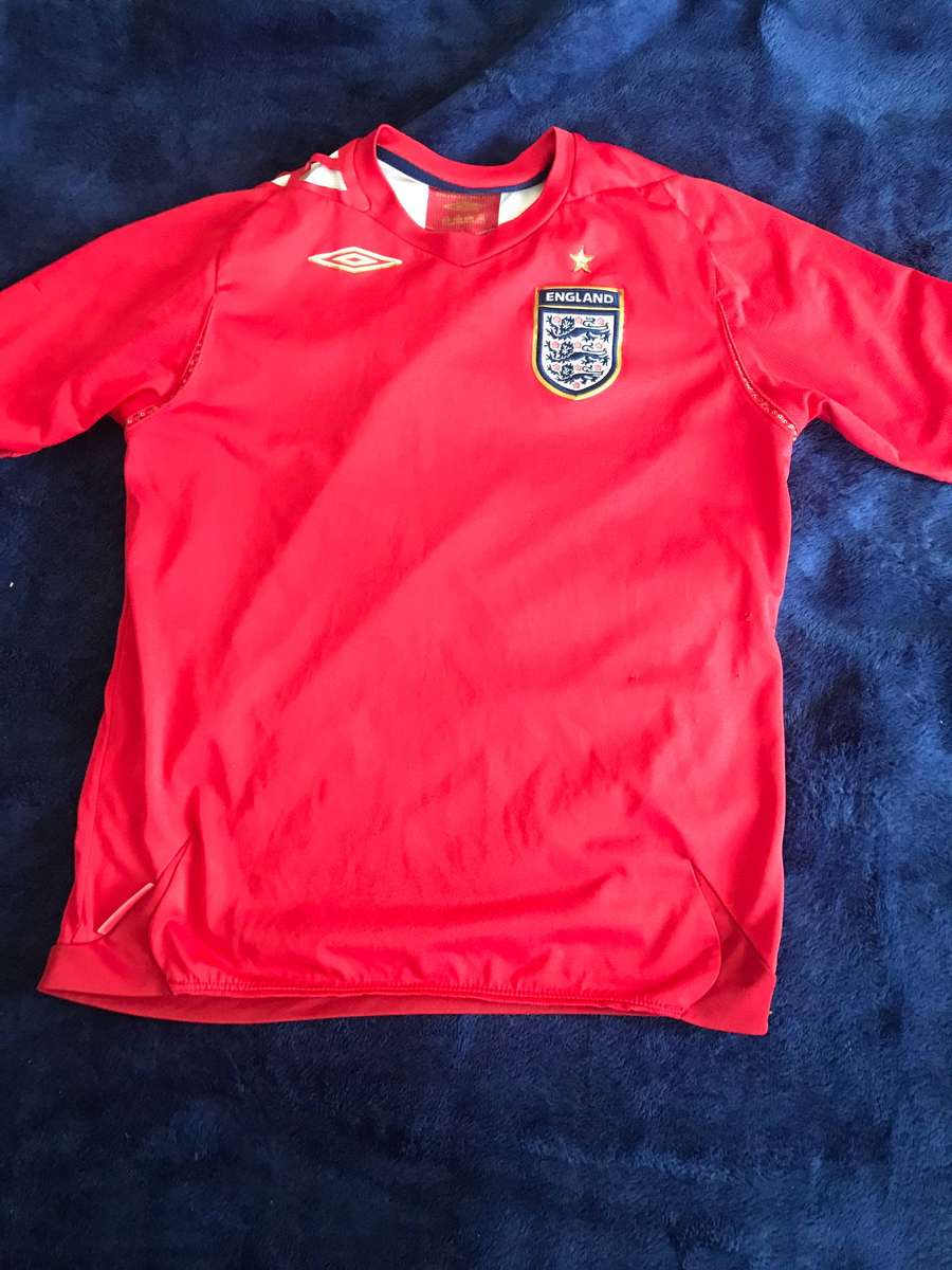 Rugby jerseys size 11-12 yrs old Springbok and England 