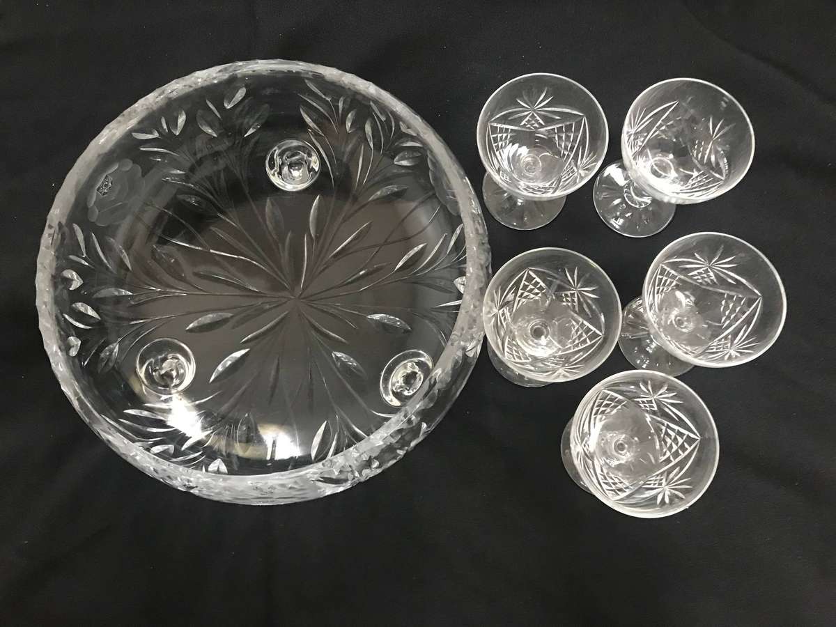 Vintage Cut Rose Cut Crystal 3 Footed Centerpiece Bowl with 5 glasses