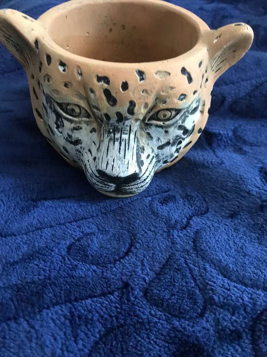 LEONARD THE LEOPARD POT PLANTER 15.5X14.5X11CM NEW Nice gift for Christmas 