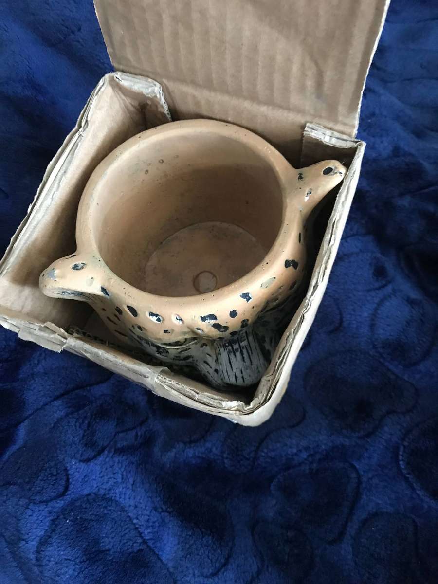2 x LEONARD THE LEOPARD POT PLANTER 15.5X14.5X11CM