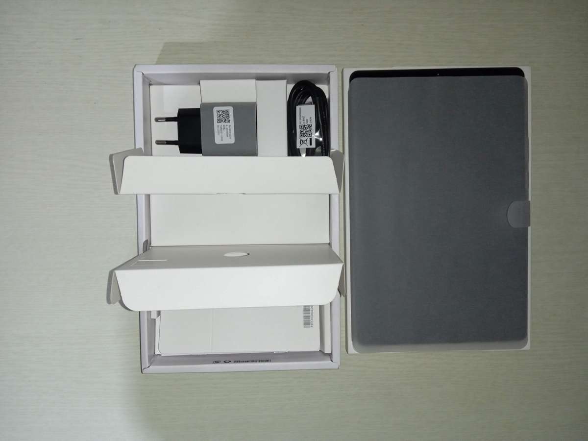 NEW Lenovo Android Tablet Tab M9 LTE