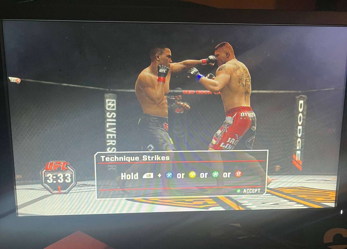 UFC Undisputed 3 in Good Condition - RARE (Xbox 360)