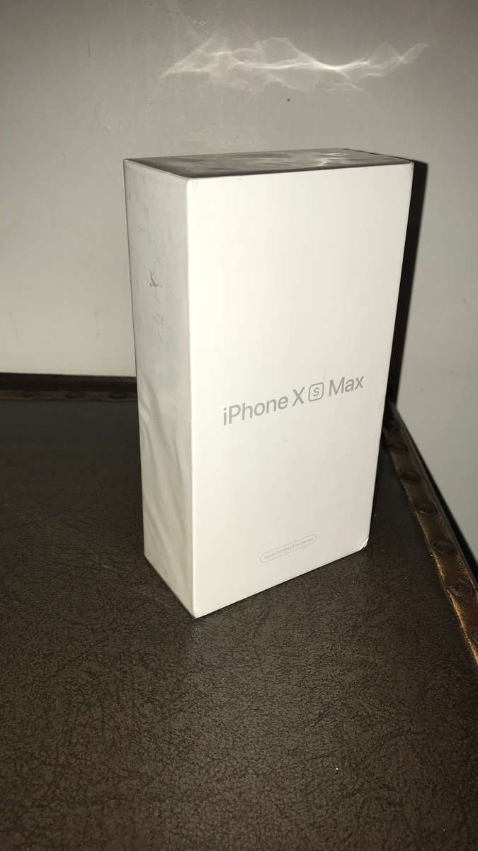 iPhone Xs Max 64 Sealed