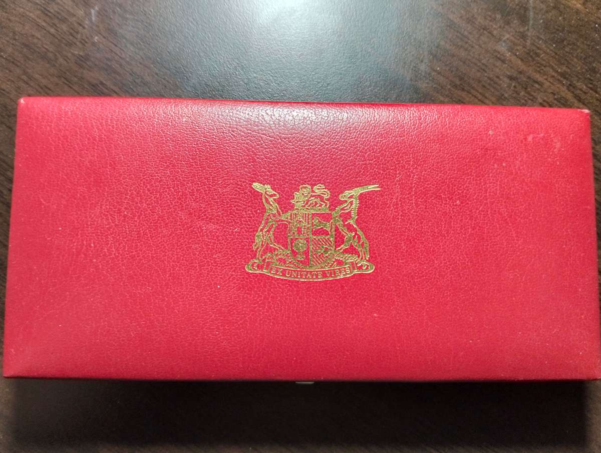 1983 RSA Proof Set in Original Red SA Mint Box No Gold