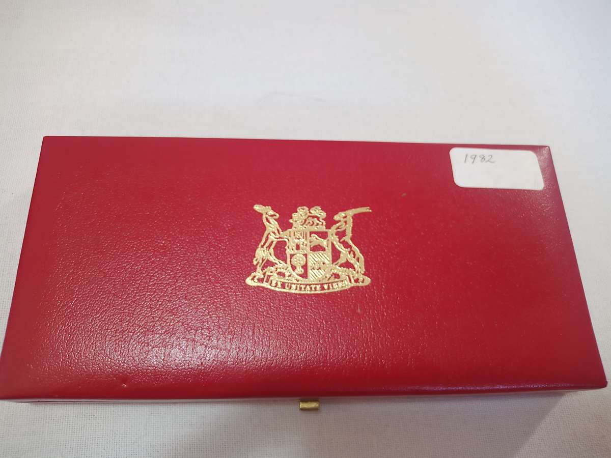 1982 RSA Proof Set in Original Red SA Mint Box No Gold