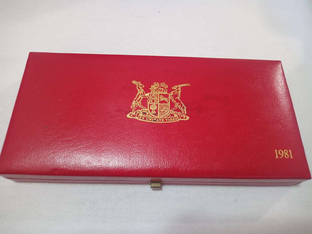 1981 RSA Proof Set in Original Red SA Mint Box No Gold