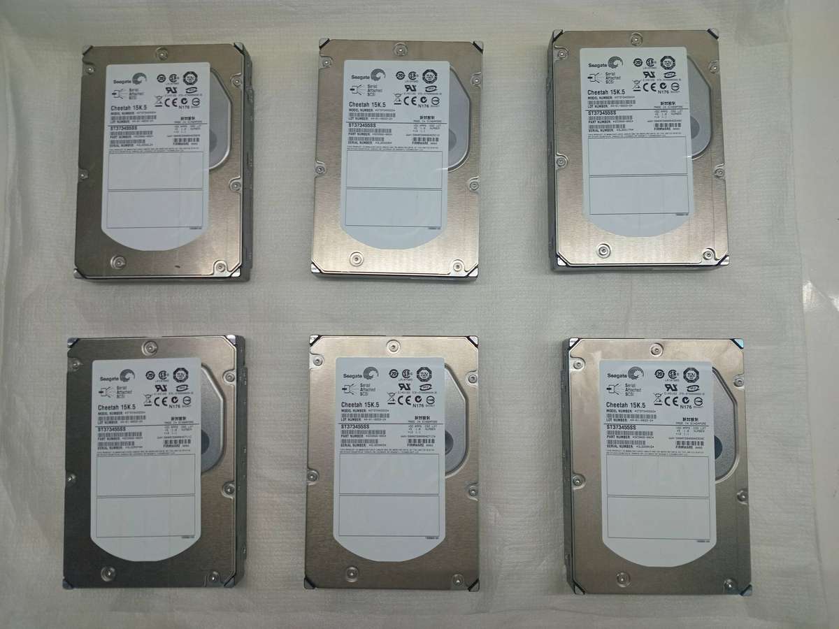 Seagate Cheetah 15K.5 - Hard drive - 73.4GB - internal - 3.5" - SAS - 15000 rpm - STX-ST-3300655SS