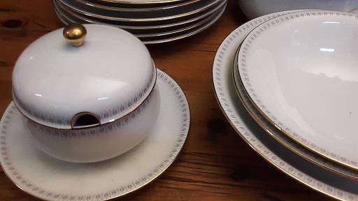 Hutschenreuther  Hohenberg Germany Dinner set In White and Gold Fouteen Piece