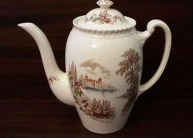 Johnson Bros England Castle on the Lake Tea / Coffee Pot  19 cm tall