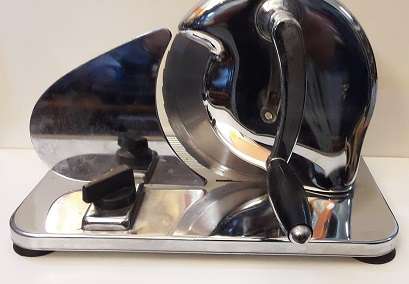 Pineware Bread / Cold Meat Slicer