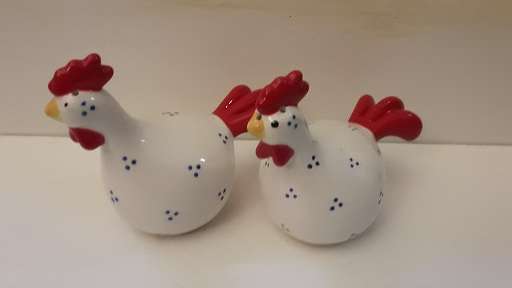 Pair of Hen Chicken Ornaments / salt and pepper shakers