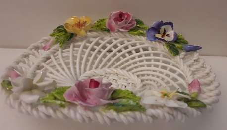 Staffordshire England Porcelain  basket  Flowers 14 x 12 cm