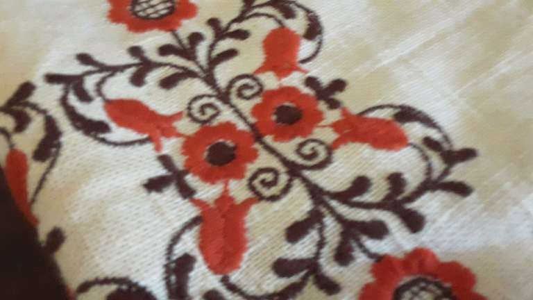 Table Cloth - Embroidery Table Runner Cloth 106 x 32 cm