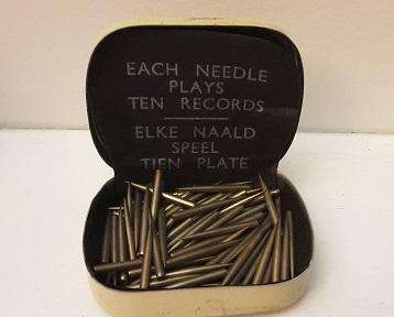 Gallotone Wind up Gramaphone needles in tin