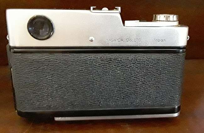 Yashica 35 mm Film Camera with Leather case cover
